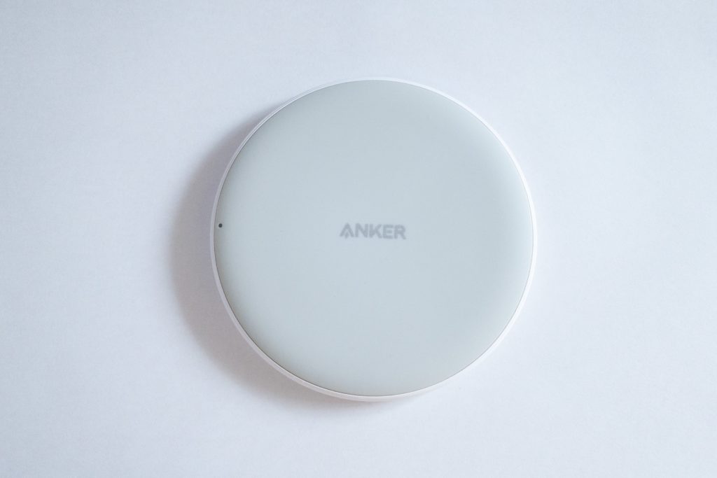 Anker PowerWave 10 Pad（ワイヤレス充電器）の画像