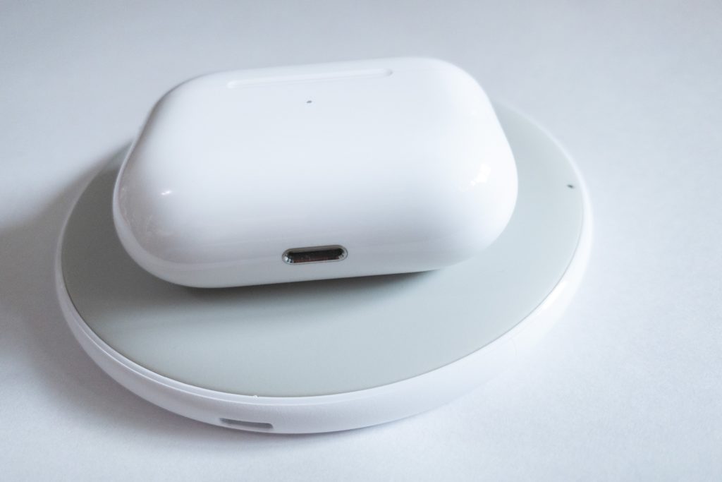 Anker PowerWave 10 Pad(ワイヤレス充電器)の画像
